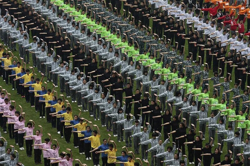 Соревнования по восточным единоборствам в старшей школе Нанкина. (Sean Yong / Reuters)