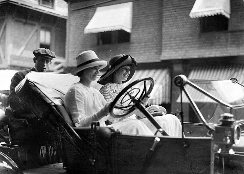 Леди за рулем; Нью-Йорк, 1910 год