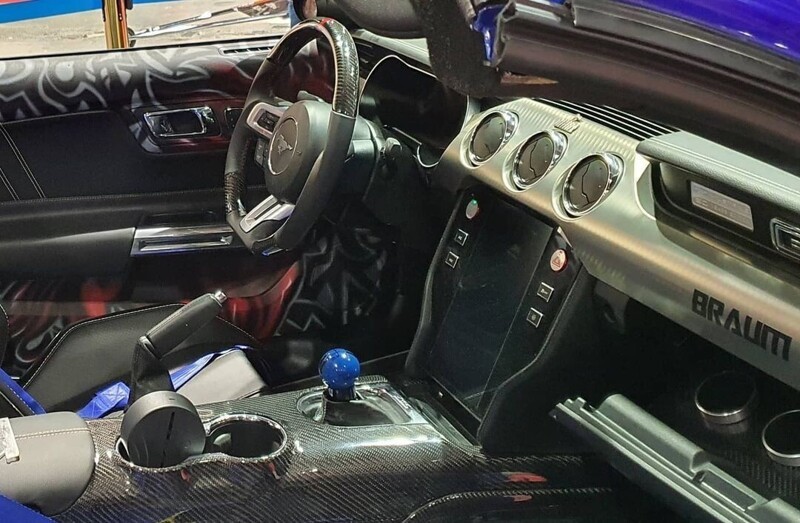 Ford Mustang в стиле блокбастера «Аватар» победил на тюнинг-шоу в Дубае