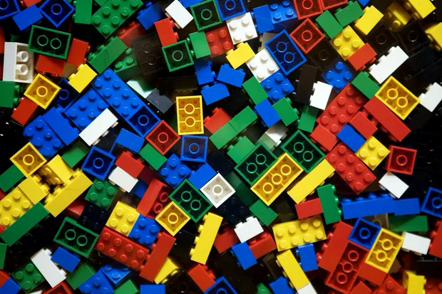 Французская полиция расследует международную Lego-мафию