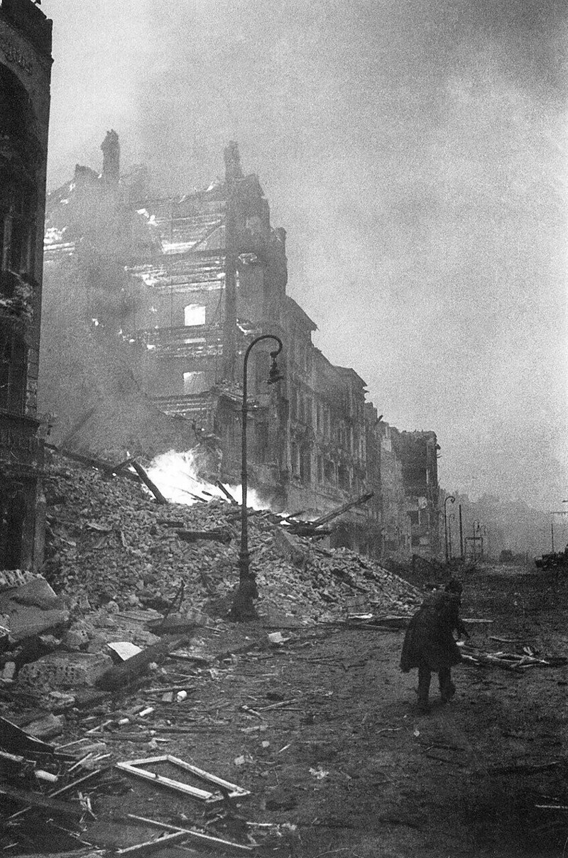 20 апреля 1945 г. Начался штурм Берлина