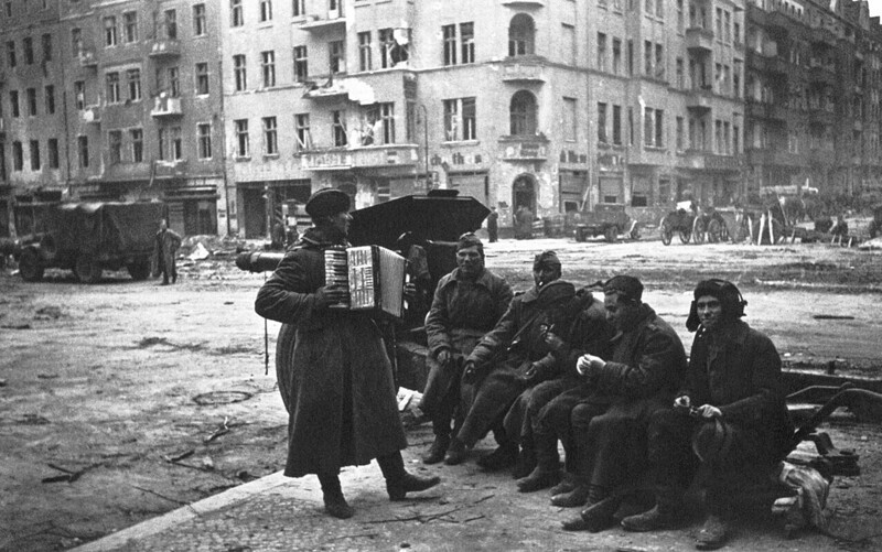 20 апреля 1945 г. Начался штурм Берлина
