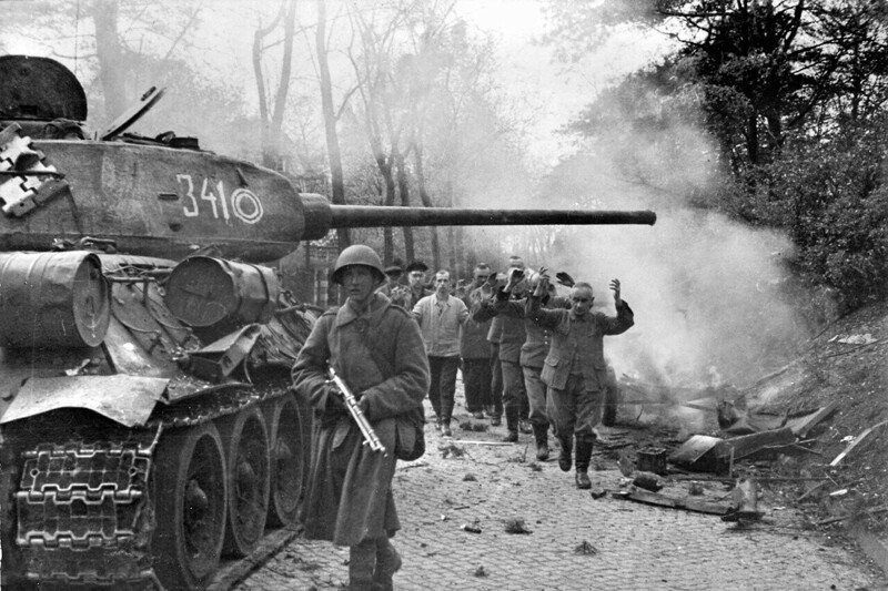 20 апреля 1945 г. Начался штурм Берлина