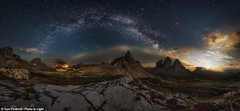 Млечный путь над вершинами Тре-Чиме-ди-Лаваредо в Италии. Фотограф Ivan Pedretti