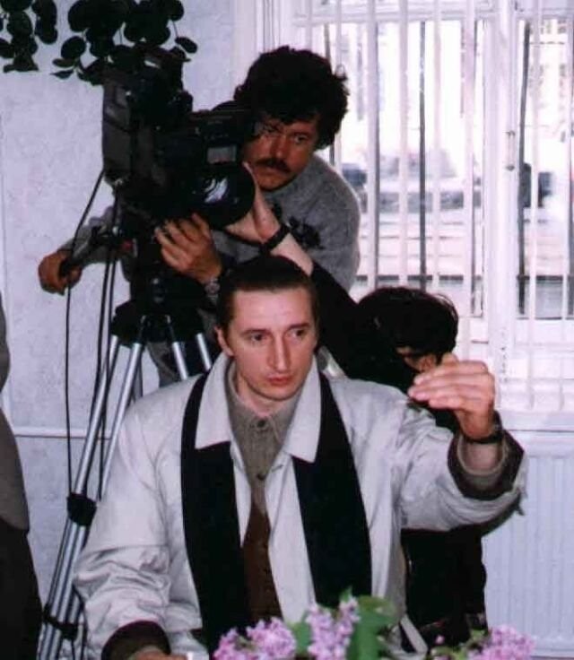 25 октября 1995 года начались съёмки т/с «Улицы разбитых фонарей» (на VHS «Менты»)
