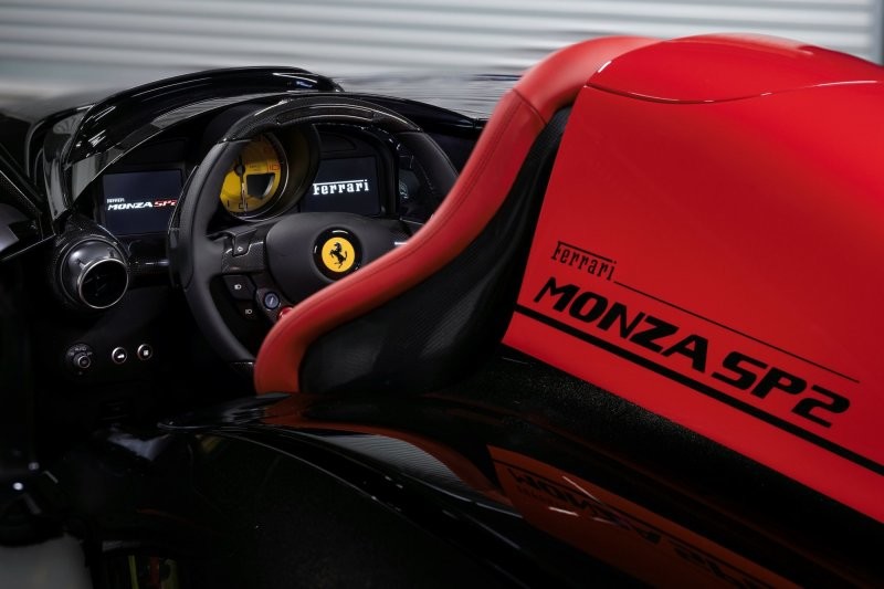 Ferrari Monza SP2 — не самое подходящее транспортное средство для дождливой погоды