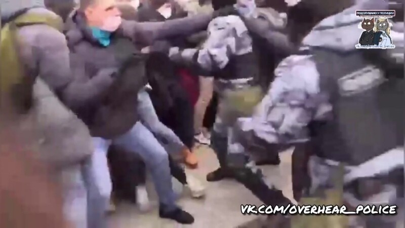 Нападение на омон. Чеченец напал на полицейского. Саид Джумаев драка с ОМОНОМ. В Киеве напали на ОМОН.