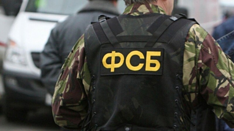 ФСБ и СК задержали 16 сторонников украинских нацистов по всей стране