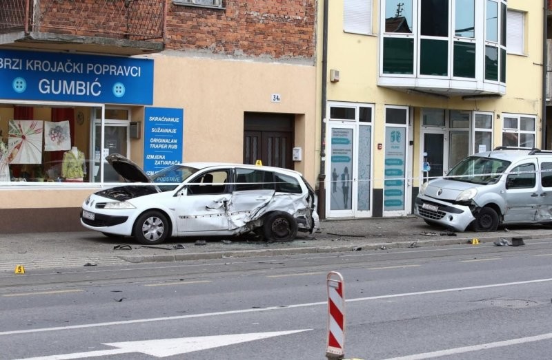 Пожилой «гонщик» на Audi из Хорватии устроил массовое ДТП: пешеходы чудом не пострадали