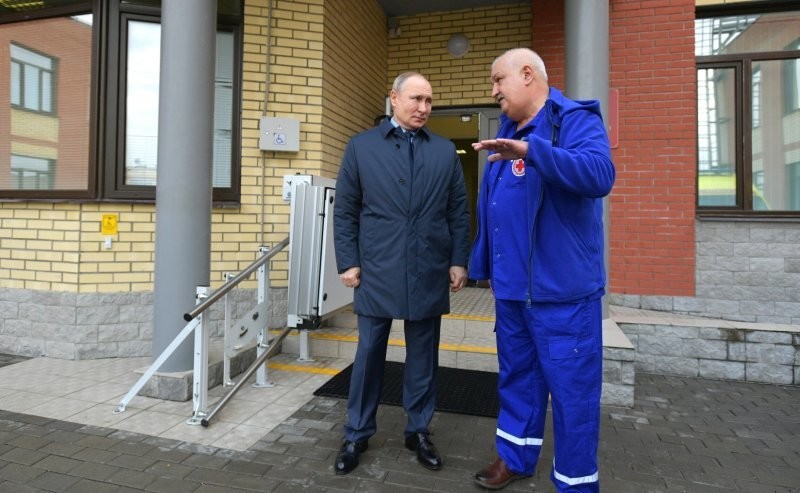 Врач рассказал Путину о внушительной зарплате и удивил профсоюз медработников
