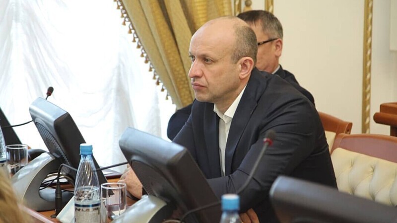 Депутата-единоросса привлекут к уголовной ответственности за живодерство но не за левый ствол