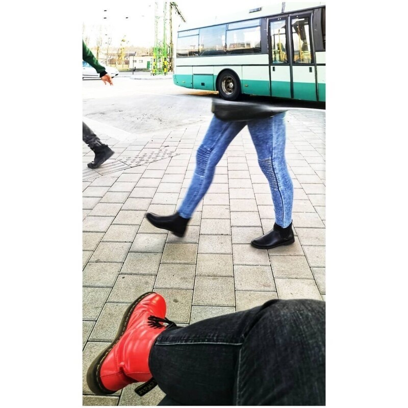 17. Автобус с ножками