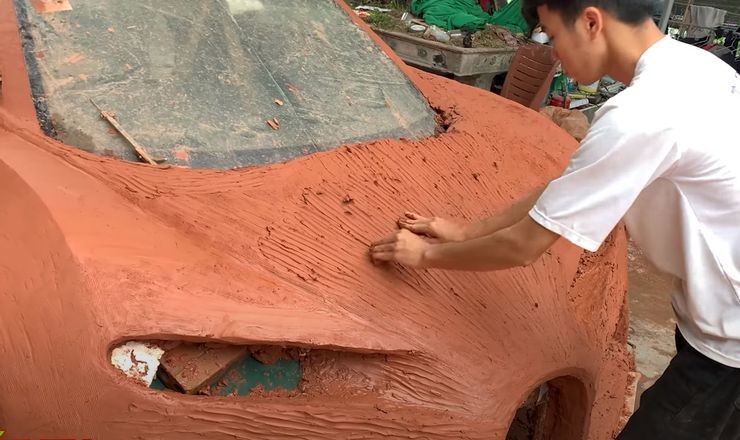Фермеры из Вьетнама построили Bugatti Chiron своей мечты из глины