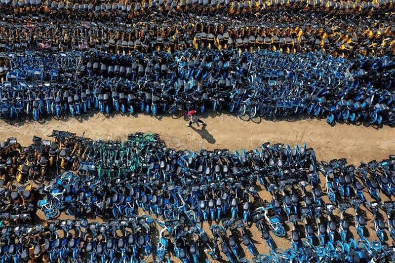 Китайское кладбище велосипедов: вид сверху