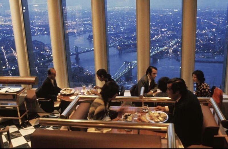 Ужин в ресторане «Окна в мир» на вершине Северной башни Всемирного торгового центра, Нью-Йорк, 1993 год