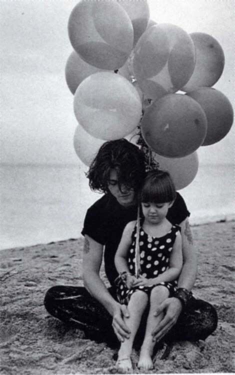 Джонни Депп со своей племянницей Меган (1992 год)