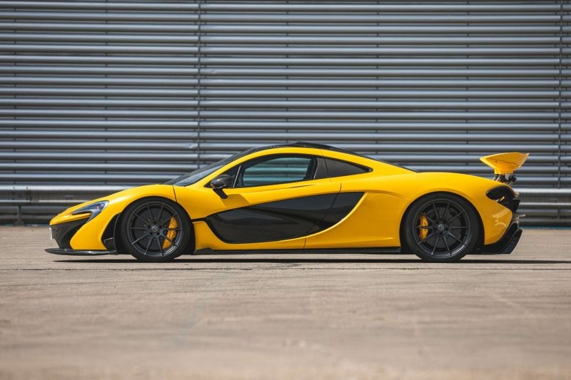 Первый в истории McLaren P1 будет продан на предстоящем аукционе в Сильверстоуне