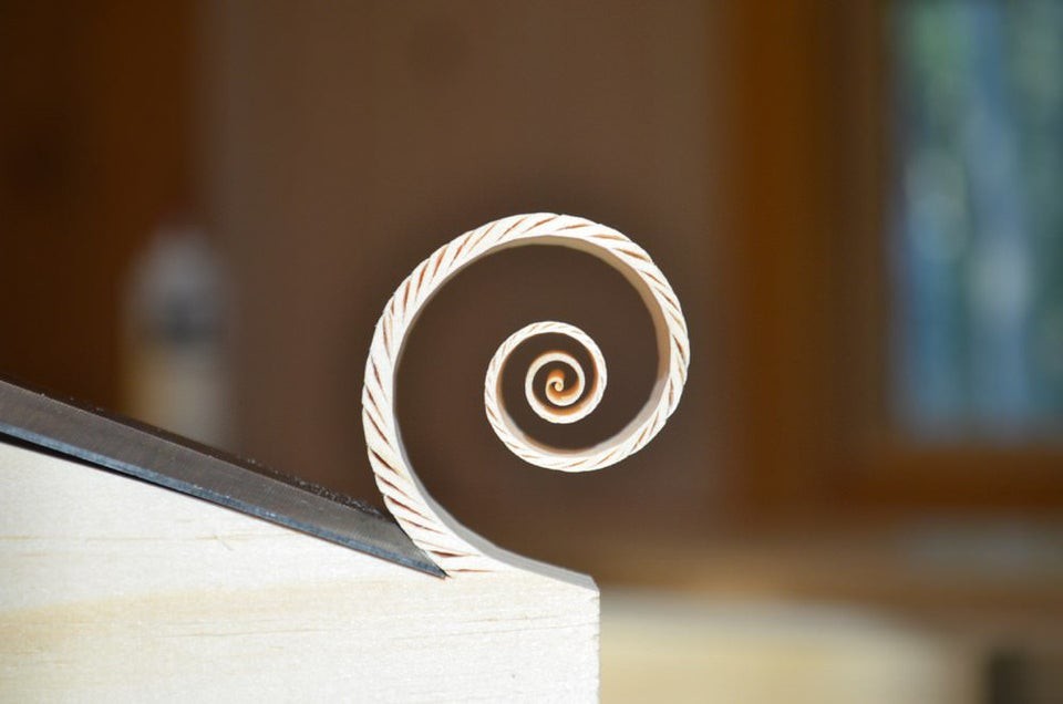 Идеальная спираль древесной щепы