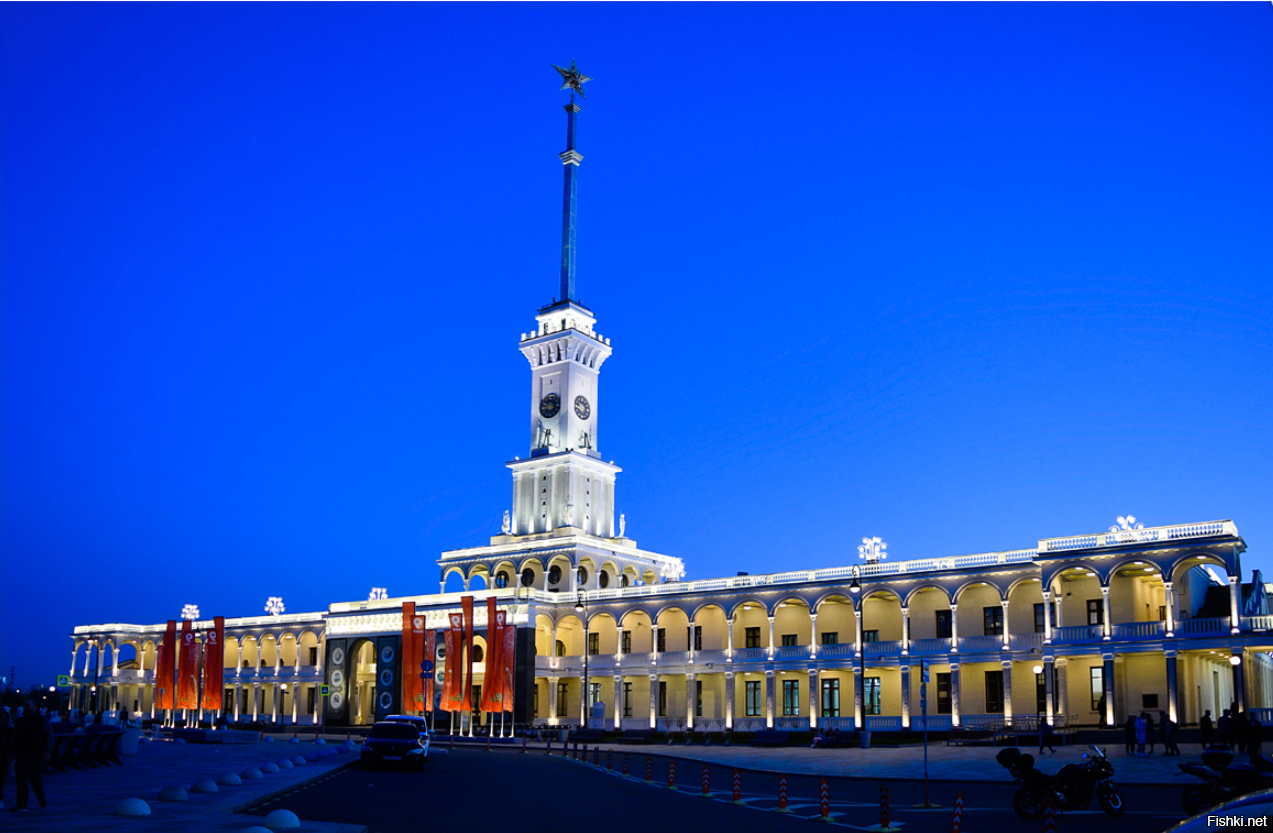 Северный Речной вокзал Москва