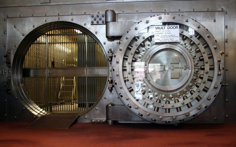 Дверь хранилища Diebold  в Национальном банке Вайнона