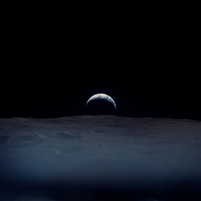 Тоби Орд решил восстановить изображения Земли из кадров НАСА, сделанных астронавтами во время миссий "Аполлон" в 1960-х и 1970-х годах