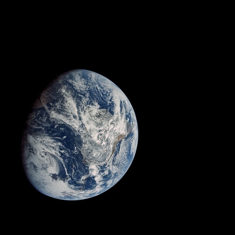 Снимки Земли, сделанные астронавтами миссий "Аполлон" в 60-х годах