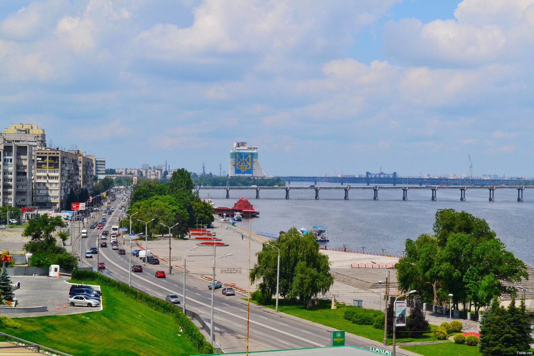 в днепропетровске на набережной