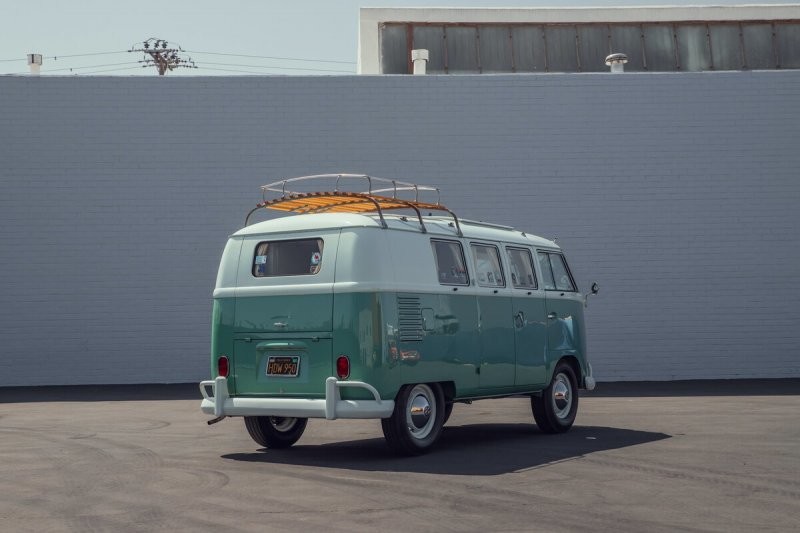 Volkswagen Type 2 Westfalia Camper 1962 — Немецкая гостиница на колесах