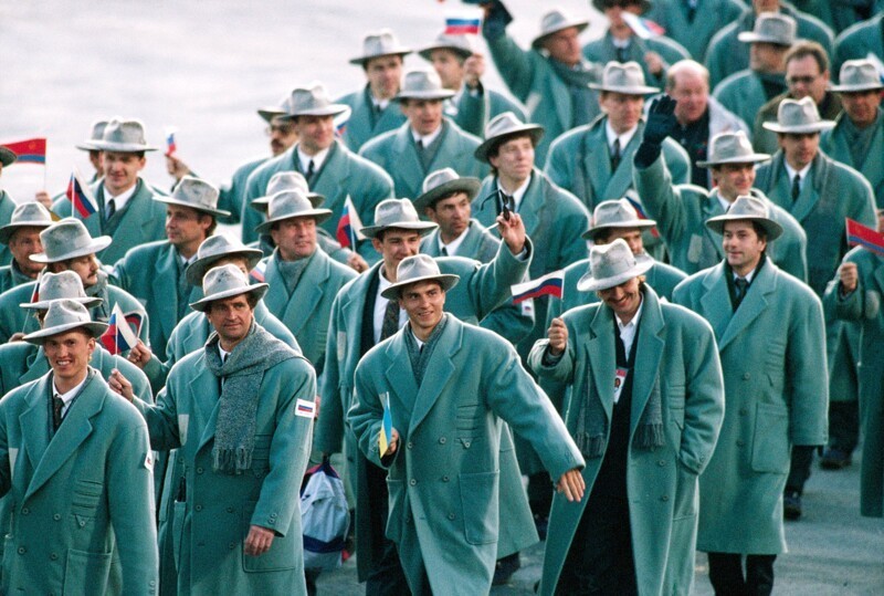 Объединённая команда на церемонии открытия зимних Олимпийских игр в Альбервиле, 1992 год