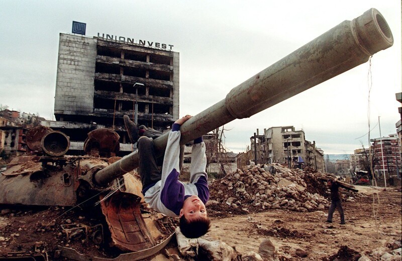Игры во время войны, Сараево, Босния, 1995г.