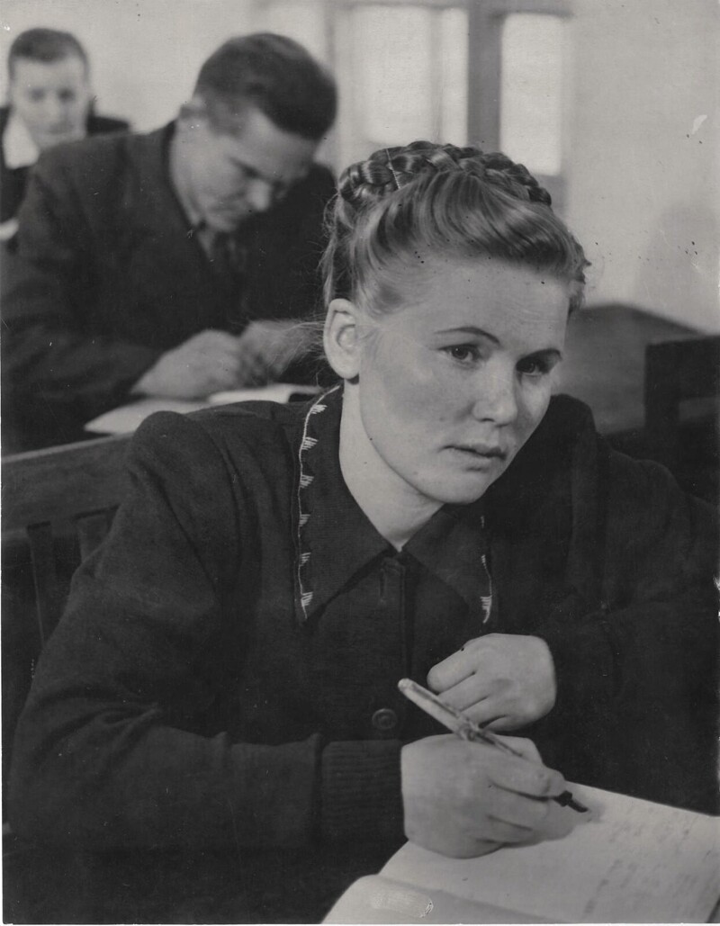 1949-1950. Студенты (школа рабочей молодежи)
