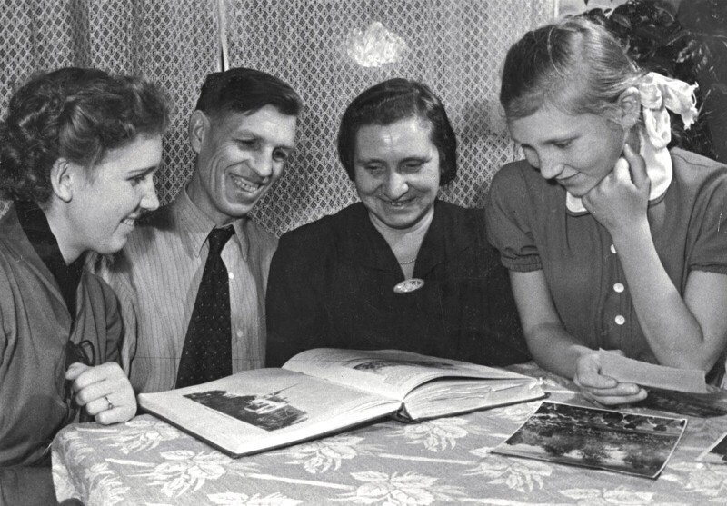 1949-1950. Семья