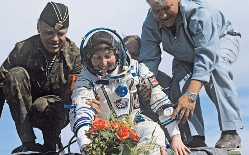 Возвращение на Землю первого космонавта из Великобритании Хелен Шарман, 26.05.1991 г.
