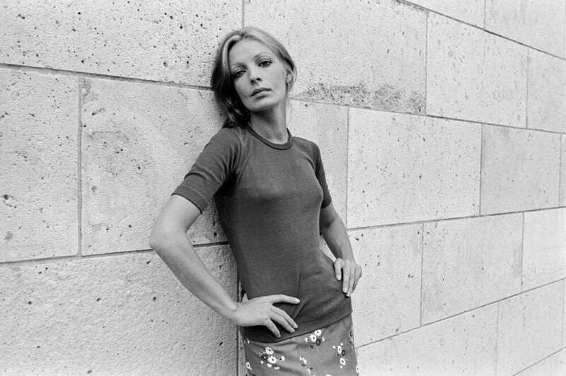 Июнь 1971 года. Париж. Французская певица и актриса Мари Лафоре. Фото Giancarlo Botti.