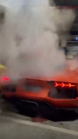 Попытка китайца пожарить мясо на выхлопе Lamborghini: видео с ароматом дымка