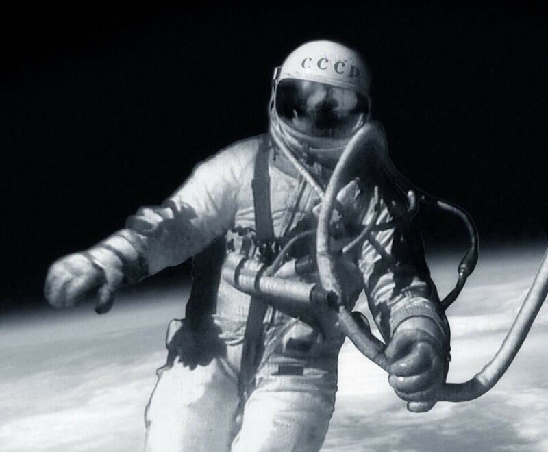 Первый выход в открытый космос Алексея Леонова 18 марта 1965 года