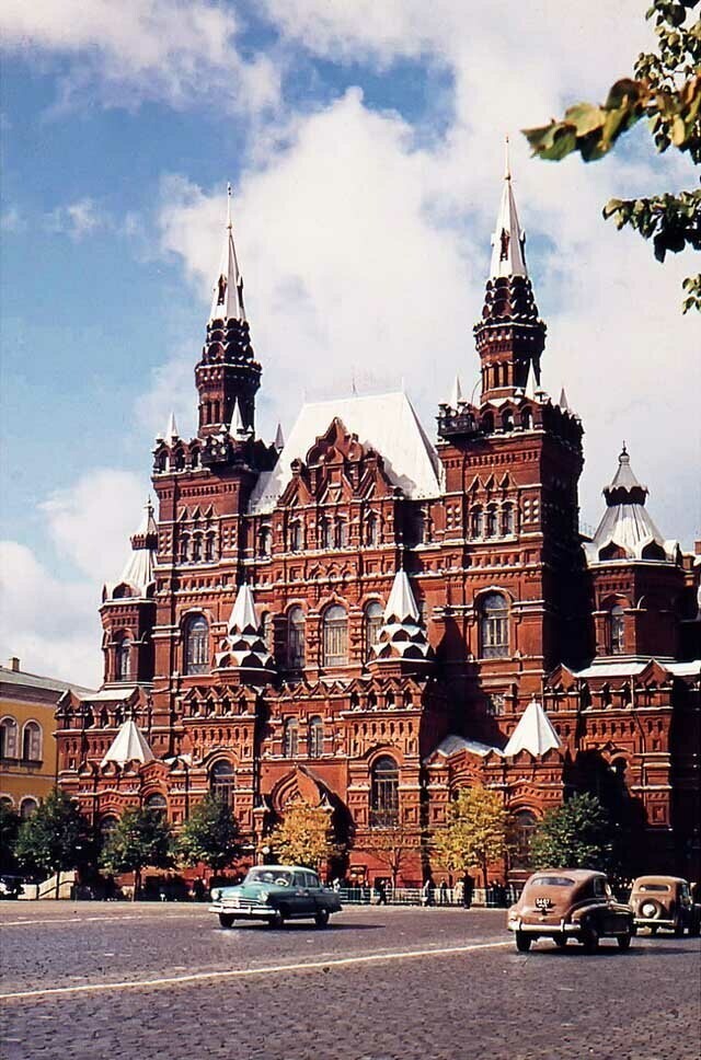 Москва 1950-ых на цветных фотографиях