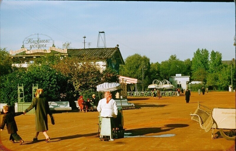 Москва 1950-ых на цветных фотографиях