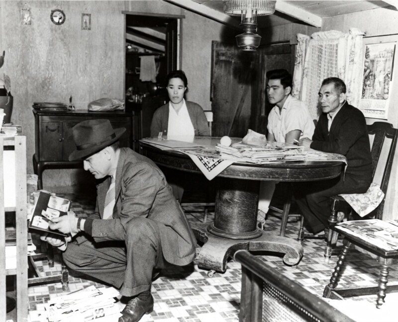 Обыск ФБР в японско-американской семье, декабрь 1941 год