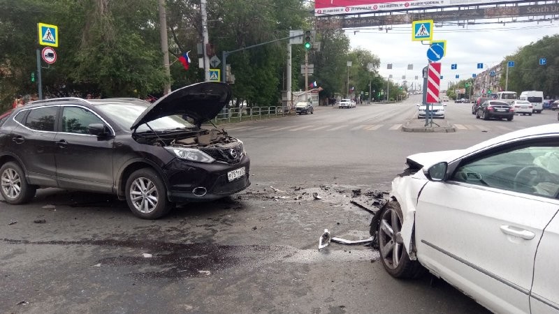 Авария дня. В Челябинске столкнулись пять автомобилей, есть погибшие