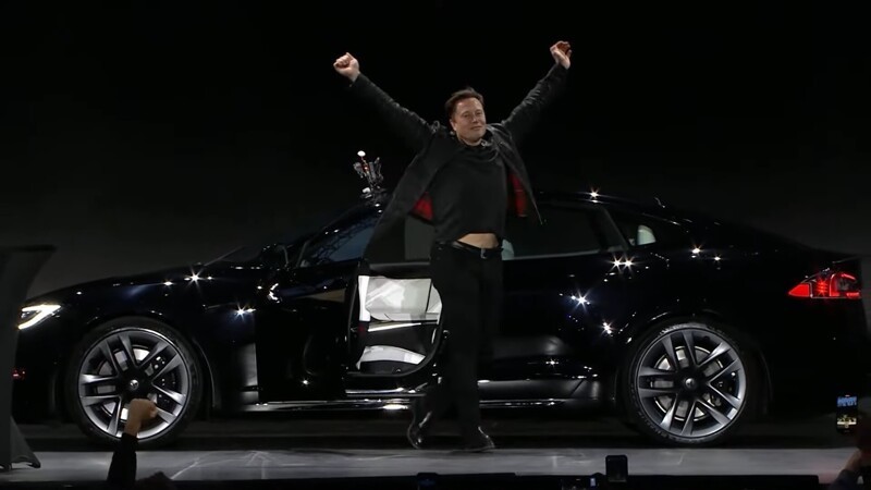Илон Маск представил самый быстрый электромобиль серийного производства
