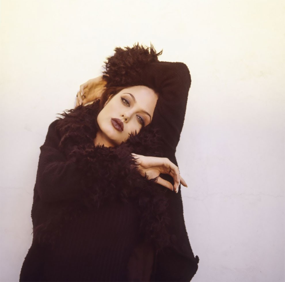 Молодая Анджелина Джоли в дерзкой фотосессии 1995 года