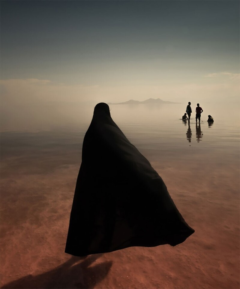 Главный приз конкурса достался снимку "Озеро", фотограф Masoud Mirzaei, Иран