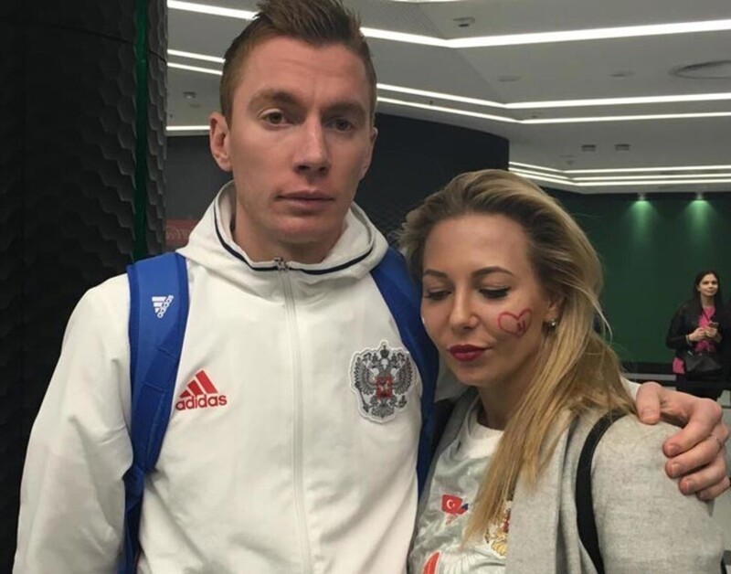 "Вы захлебнетесь в собственном дерьме": жена футболиста Семенова жестко отчитала критикующих мужа