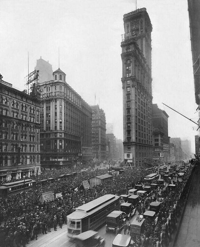 37. Таймс-сквер до рекламных щитов, 1919 год
