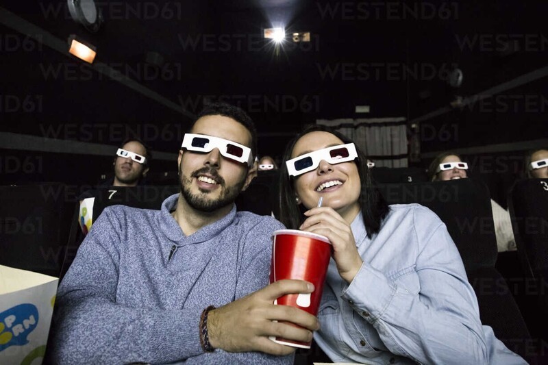 Знакомая после просмотра 3D-фильма в кинотеатре: "Как же круто! Жаль, что вся наша жизнь тоже не в 3D"