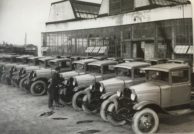 ГАЗ. Готовая продукция завода ГАЗ, ~1935 год