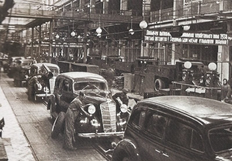 ЗИС. Сборка автомобилей ЗИС-101 и ЗИС-5, 1938 год