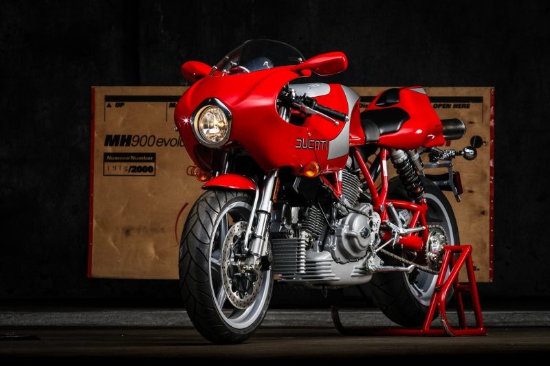Капсула времени: редкий  Ducati MH900e 2002 года с заводским транспортировочным ящиком