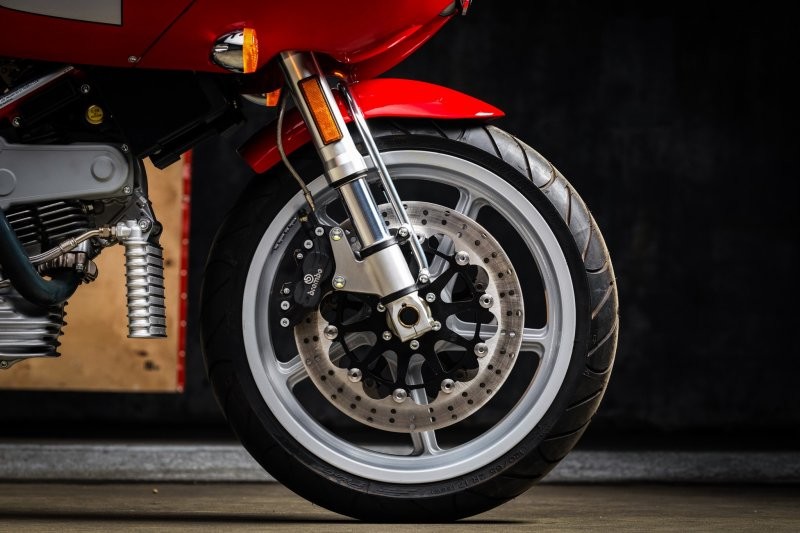 Капсула времени: редкий  Ducati MH900e 2002 года с заводским транспортировочным ящиком